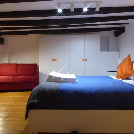 Giudei House Bolonia